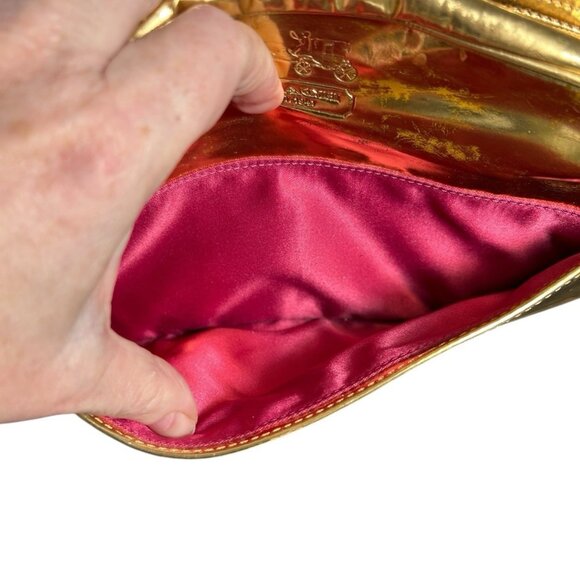 Coach Gold Metallic Make Up/Cosmetic Bag. Limited Edition. - Picture 4 of 13